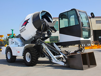 1.5m3全自动上料搅拌车